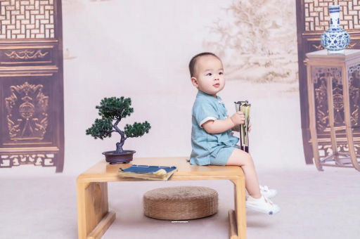 东至宝宝头睡扁了